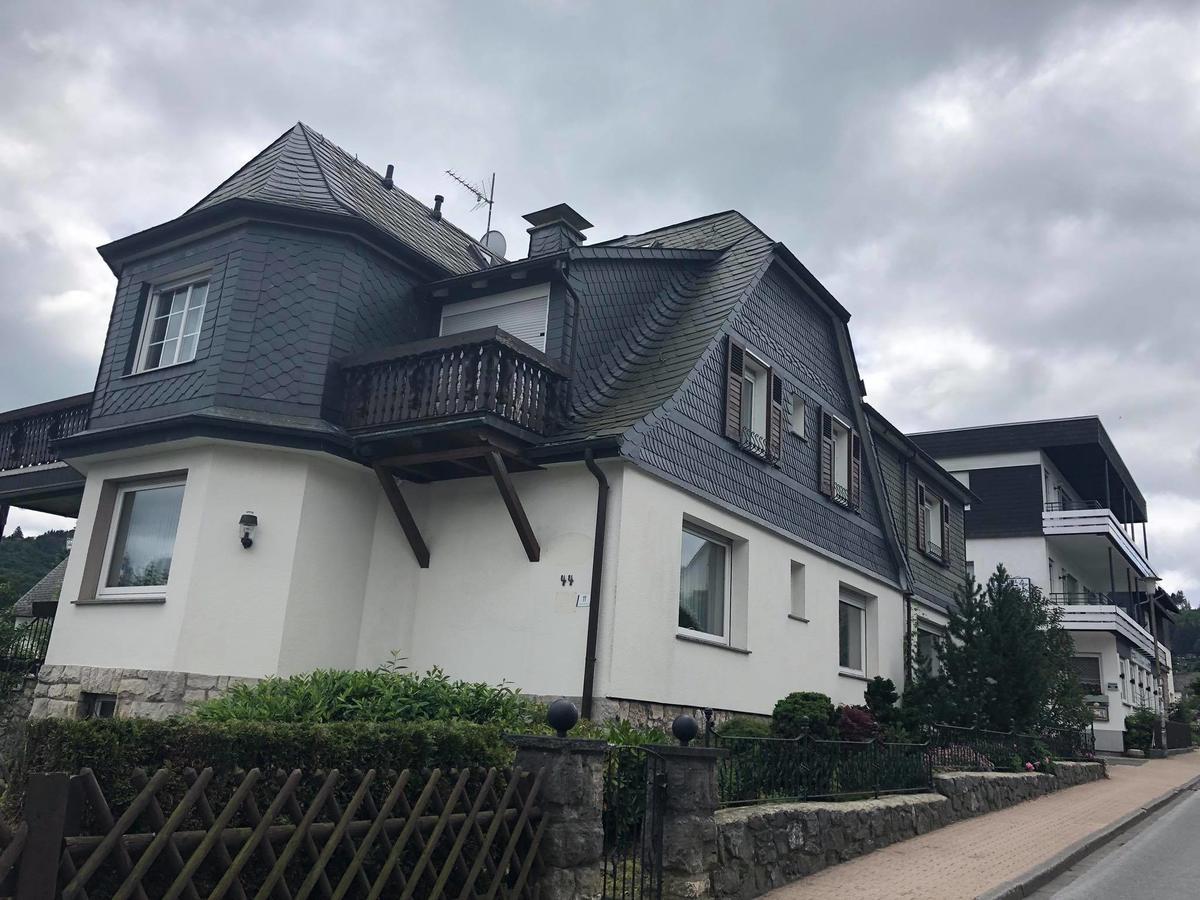 Einzelzimmer mit Balkon